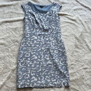 Ann Taylor Sheath Dress Blue Animal Print | Cap Sleeve Workwear Chic | Size 4